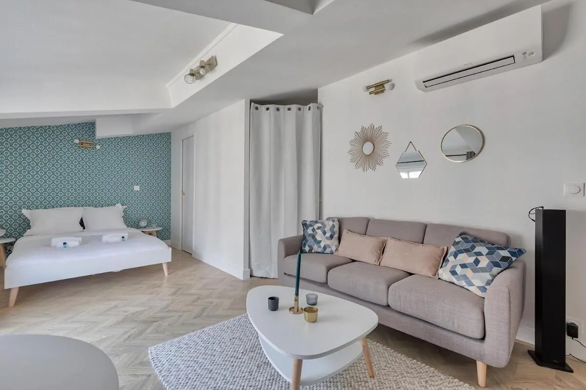 Apartment Appartement Renove Proche Arc Triomphe - 2P Paris France